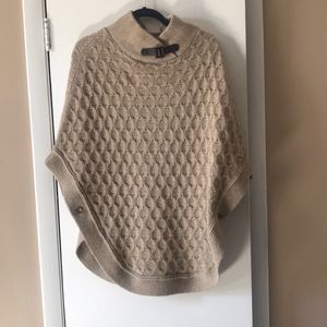 Poncho (70% Acrylic 30% Wool )